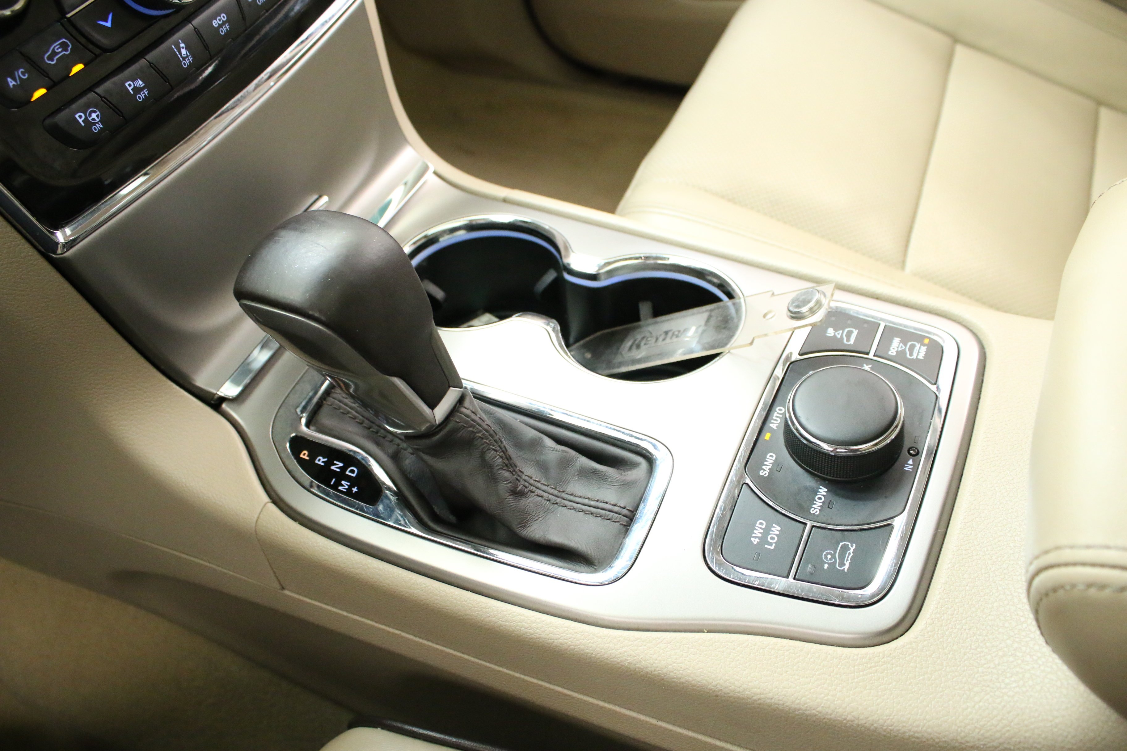 Used 2021 Black Jeep Overland image 20
