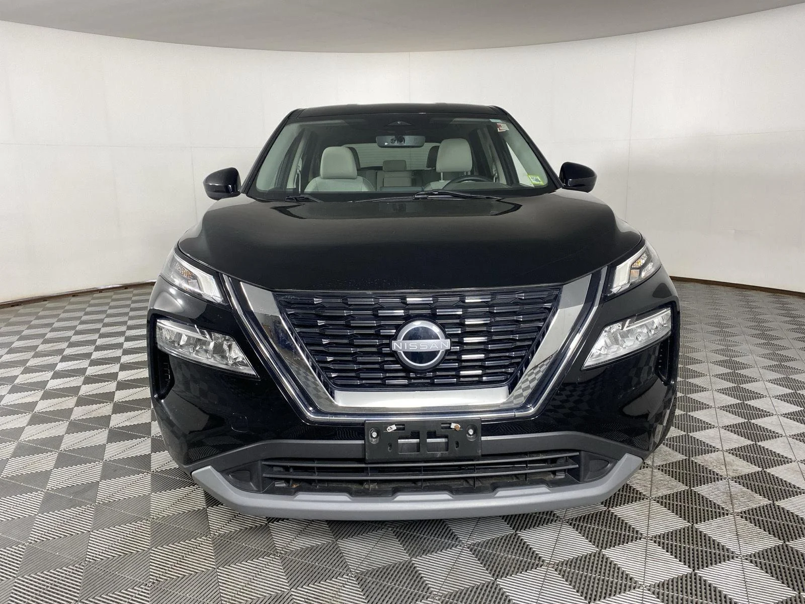 Used 2023 Super Black Nissan SV image 12