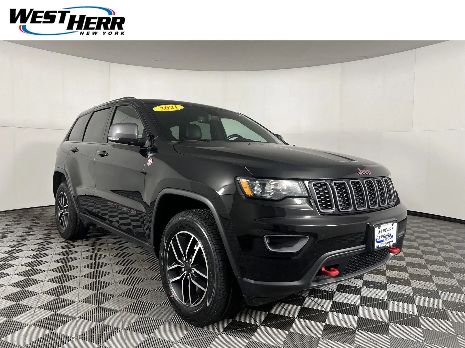 Used 2021 Diamond Black Crystal Pearlcoat Jeep Trailhawk image 1