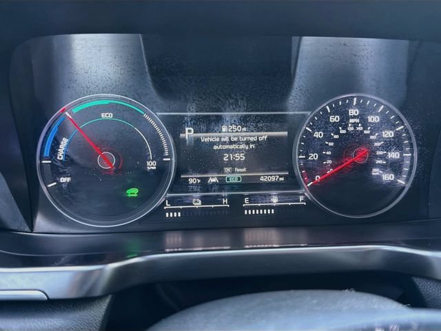 Used 2023 Runway Red Kia EX image 40
