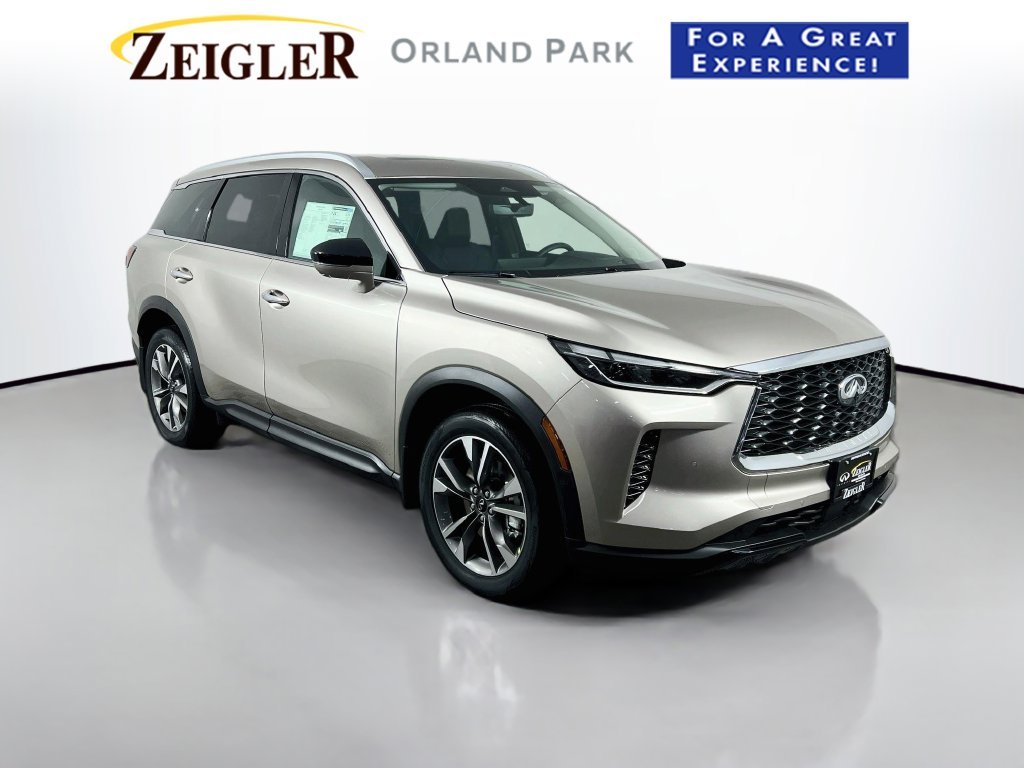 Used 2025 Warm Titanium INFINITI LUXE image 1