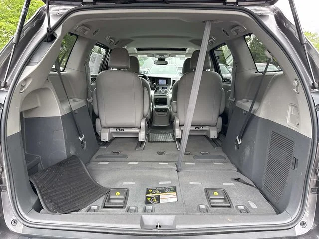 Used 2020 Gray Toyota XLE image 29