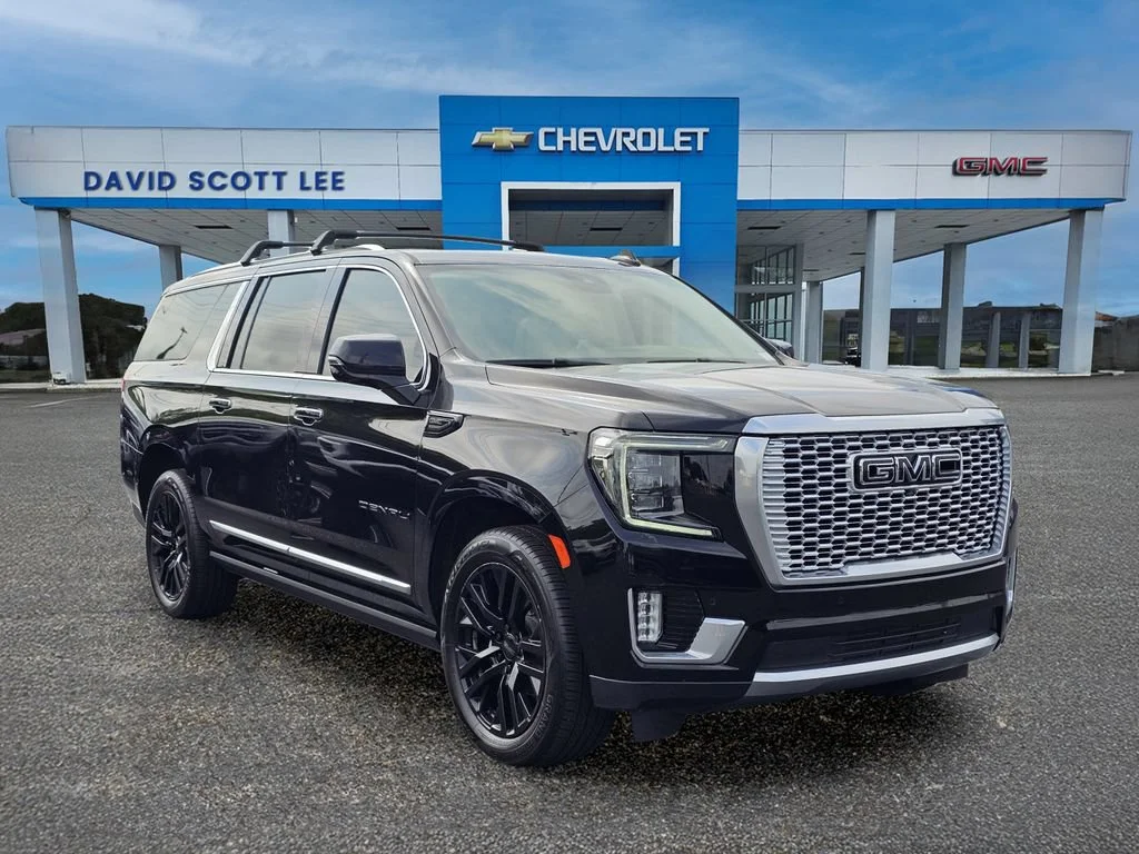 Used 2023 Onyx Black GMC Denali image 5
