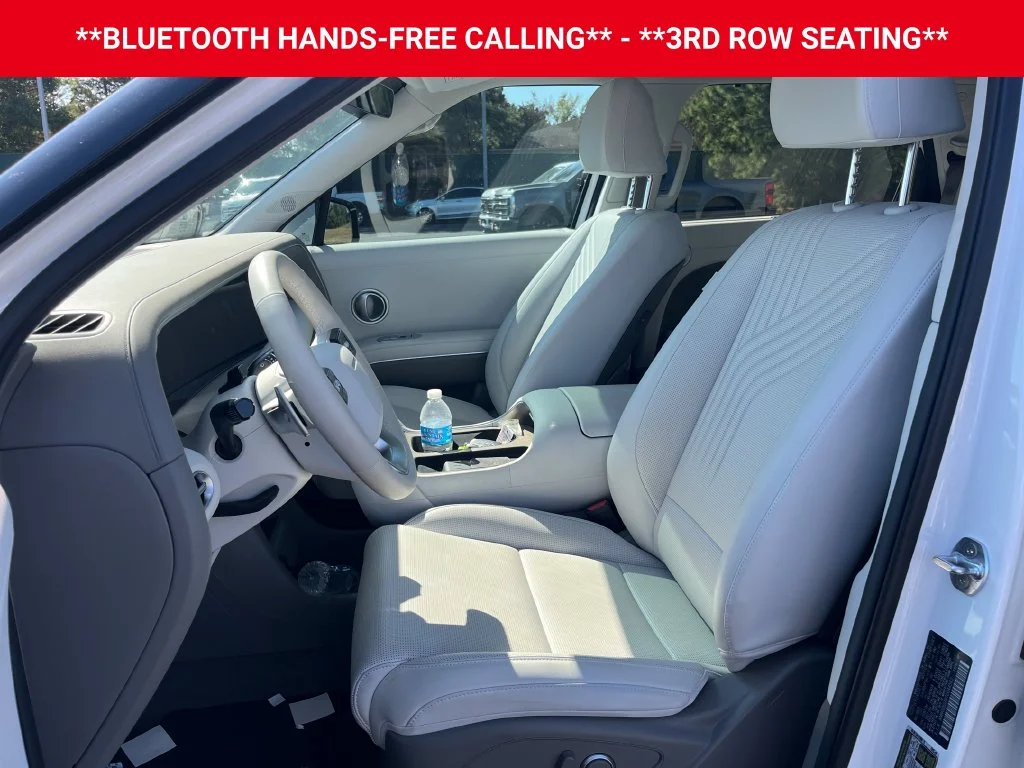 Used 2026 White Pearl Hyundai SEL Convenience image 6