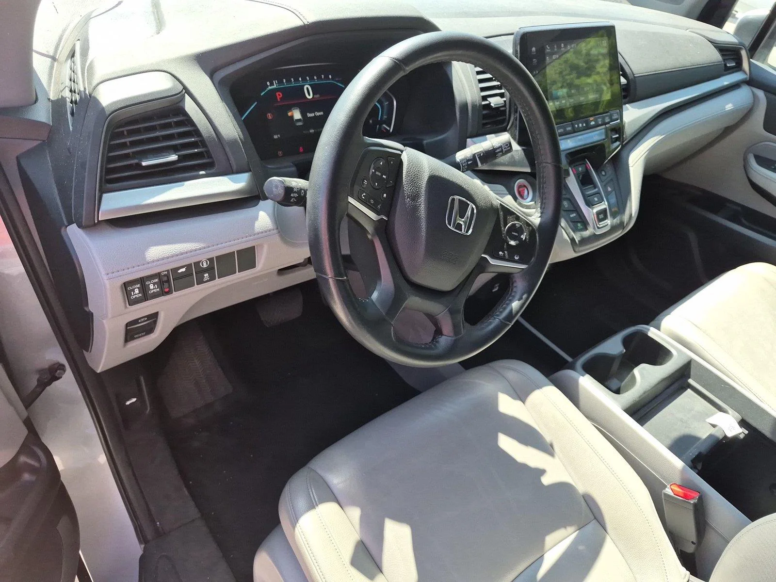 Used 2023 Lunar Silver Metallic Honda EX-L image 19