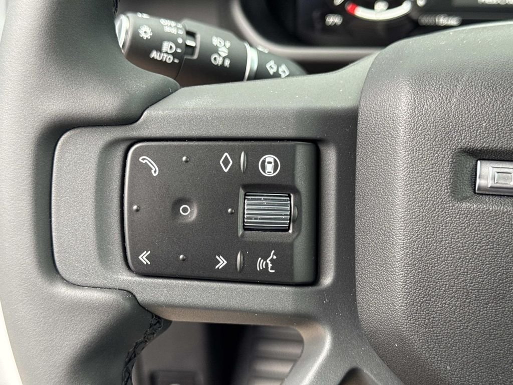 New 2026 Fuji White Land Rover S image 29