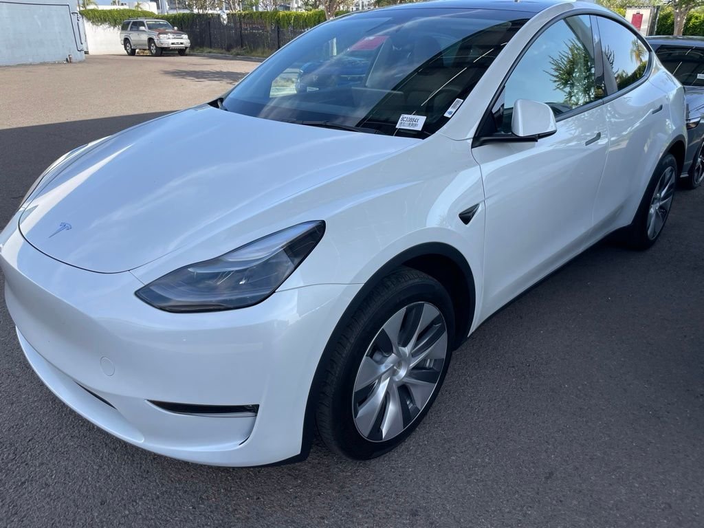 Used 2023 White Tesla Long Range image 5