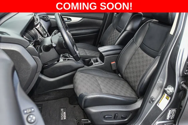Used 2020 Gray Nissan SV image 16