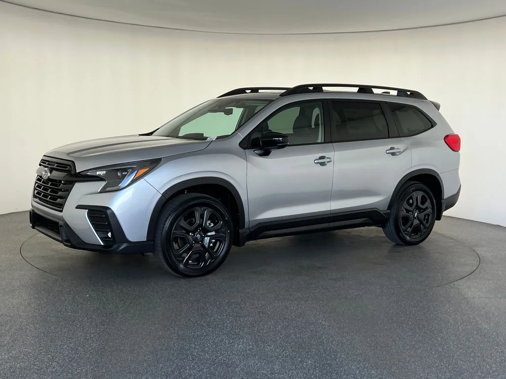 New 2026 ICE SILVER METALLIC Subaru Onyx Edition Touring 7-Passenger image 9