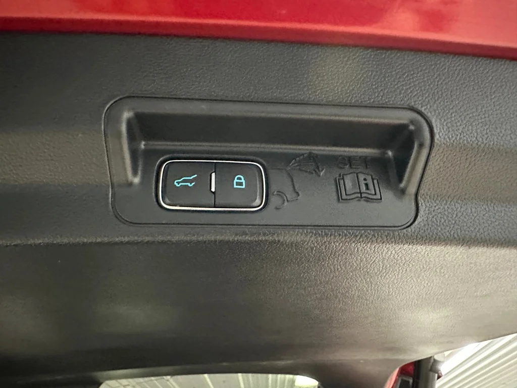Used 2024 Red Ford XLT image 23