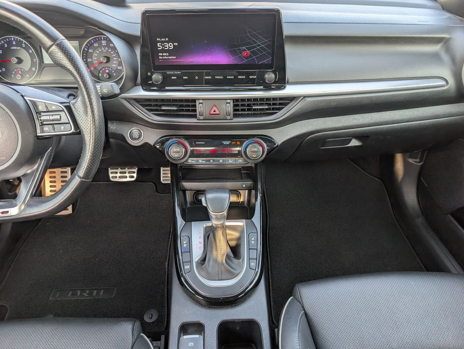 Used 2024 Snow White Pearl Kia GT-Line image 7