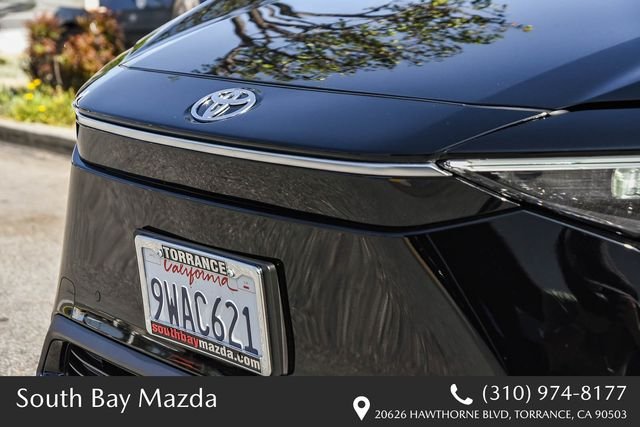 Used 2024  Toyota XLE image 5