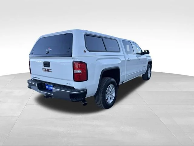Used 2016 SUMMIT WHITE GMC SLE image 5