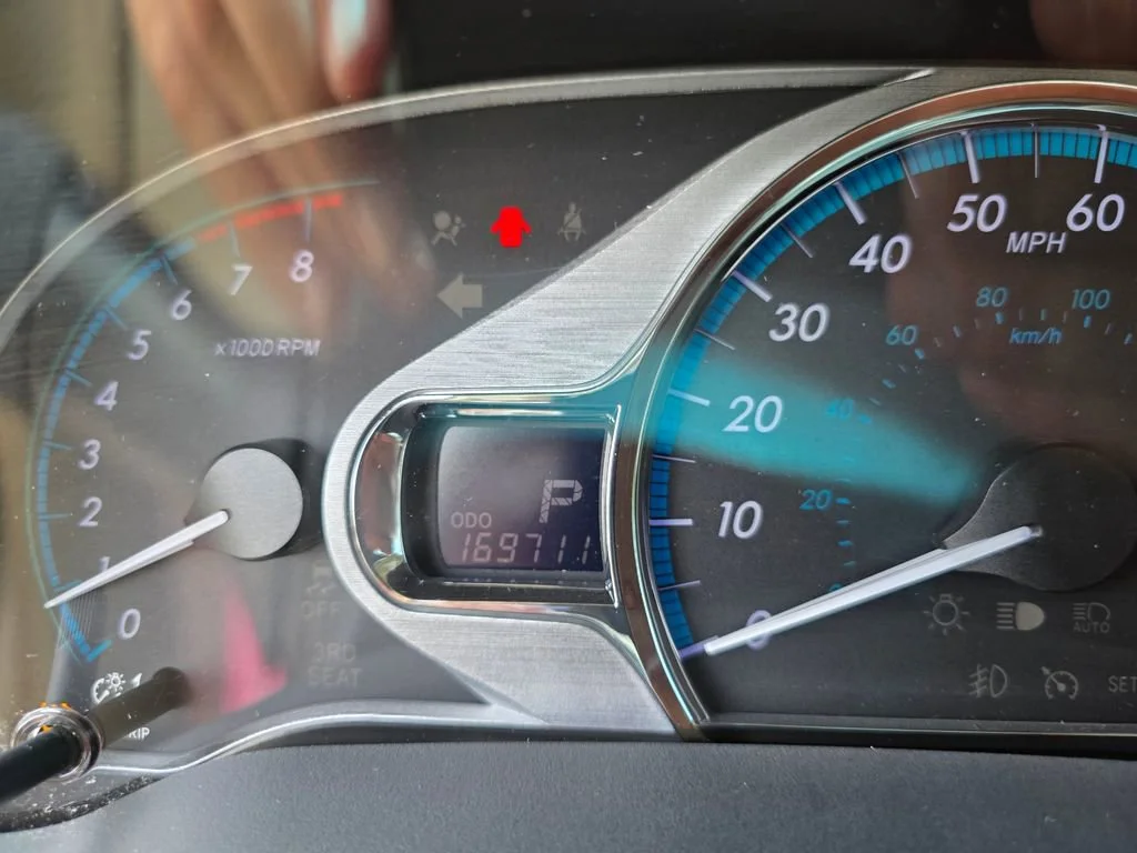 Used 2011  Toyota XLE AAS image 21