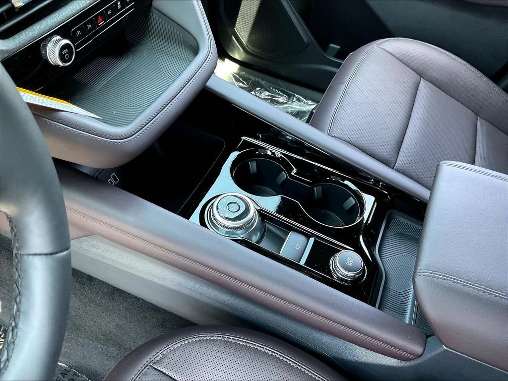 New 2026 Space White Metallic Ford Platinum™ image 25