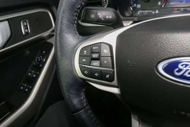 Used 2023 Black Ford XLT image 32