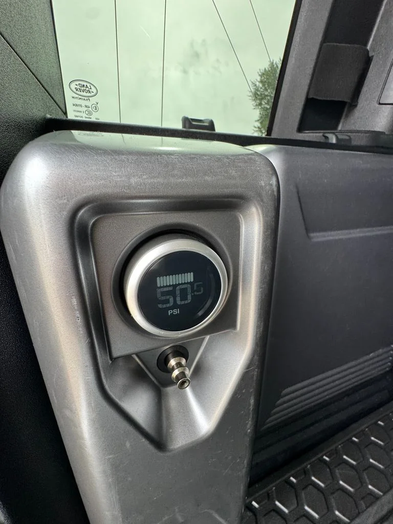 Used 2022 Santorini Black Metallic Land Rover SE image 46