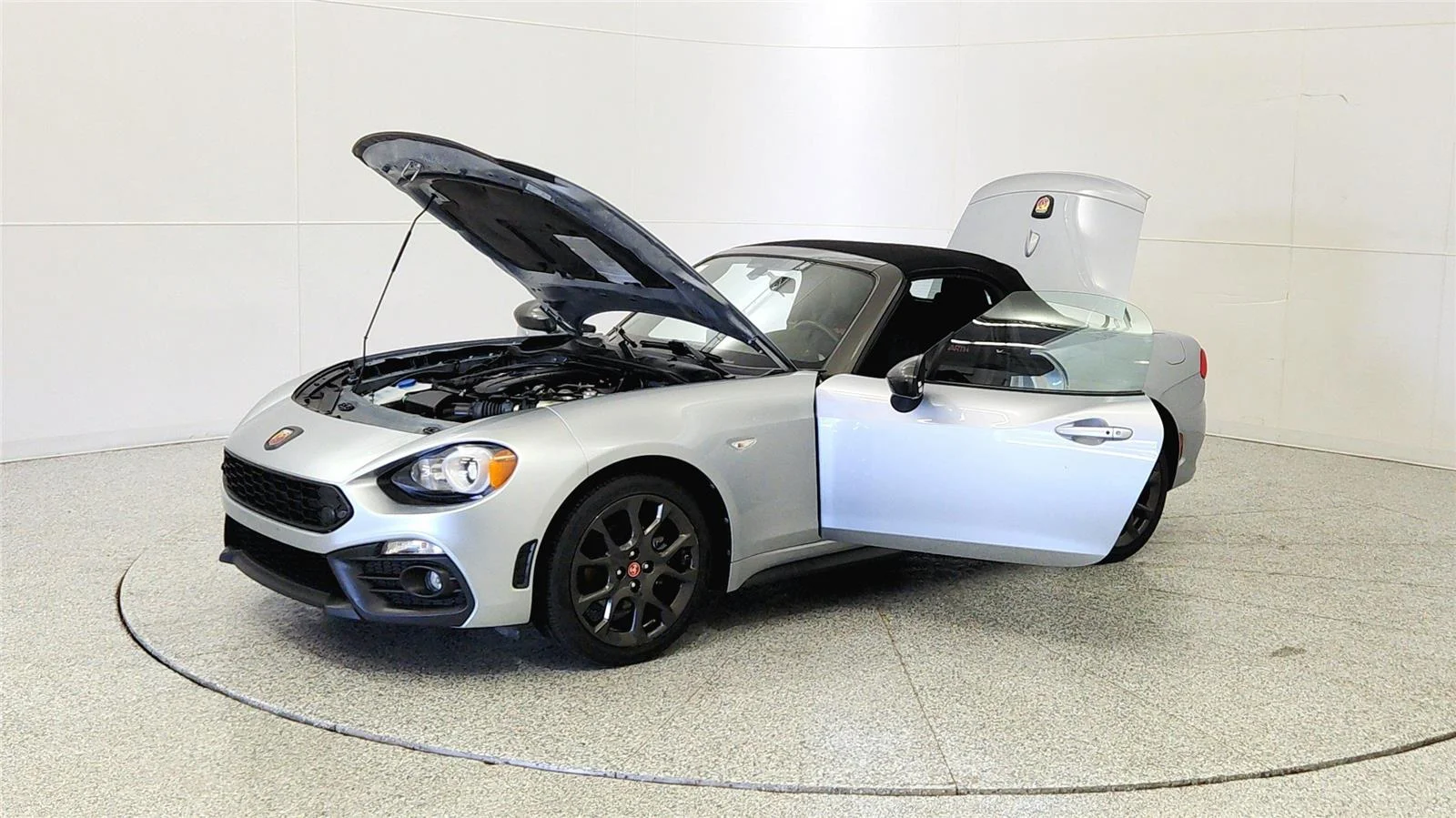2020 FIAT 124 Spider Abarth - Photo 10