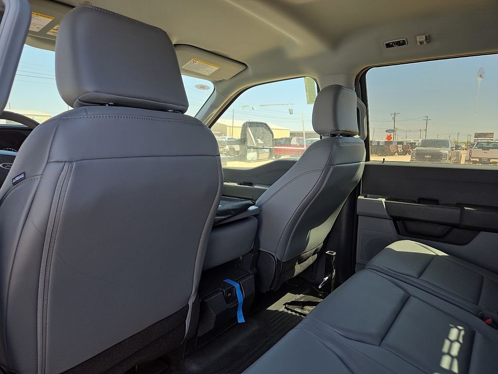 2024 Ford F-550 Super Duty Chassis Cab XL - Photo 20