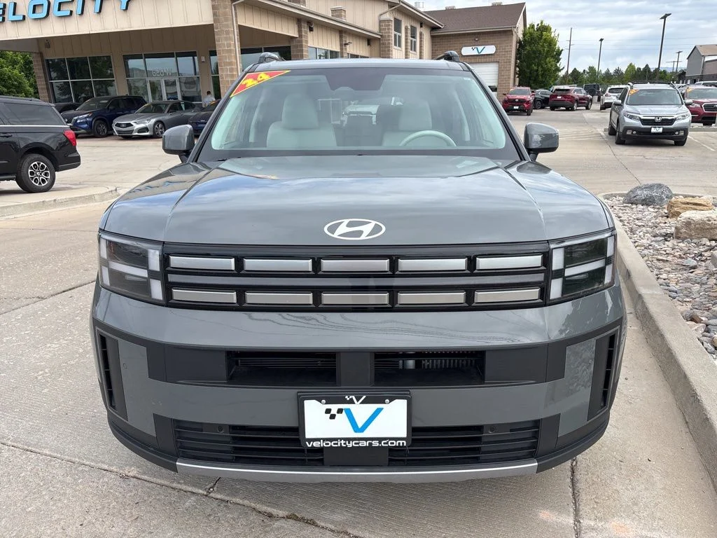 Used 2024 Gray Hyundai SEL image 2