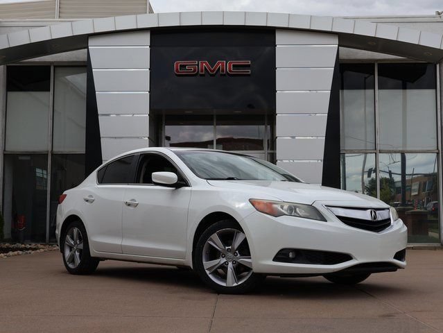 2013 Acura ILX Premium's photo