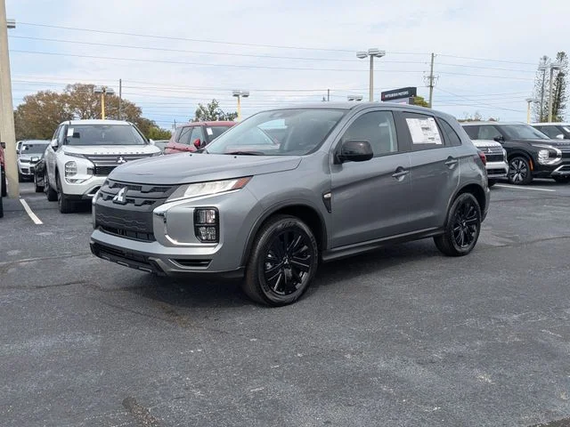 New 2027 Gray Mitsubishi 2.0 LE image 2