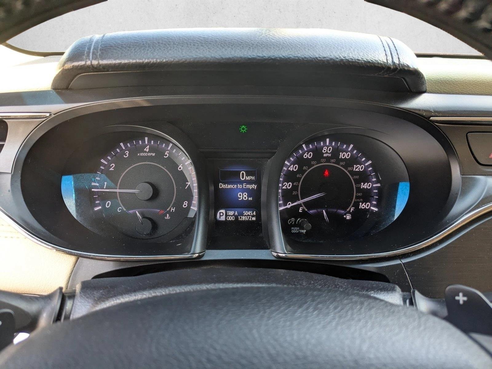 Used 2015 Sizzling Crimson Mica Toyota XLE image 11