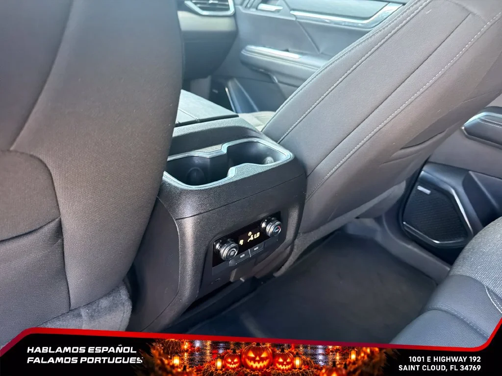 Certified Used 2025 Sterling Metallic GMC Elevation image 27