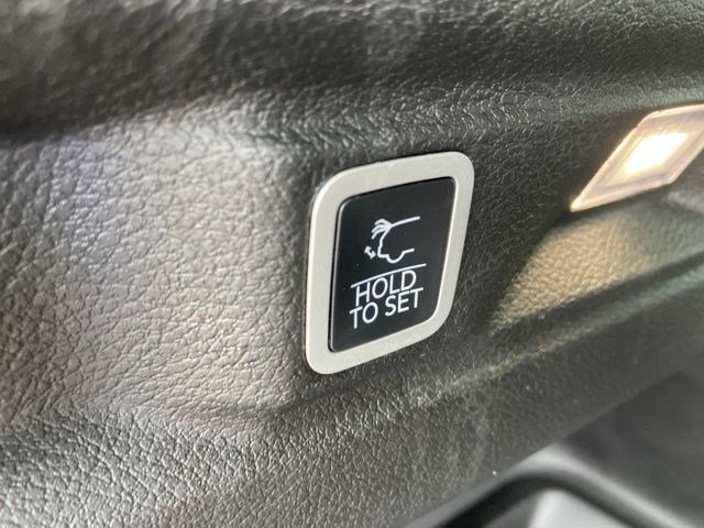 Used 2025 Silver Zynith Jeep Limited image 26