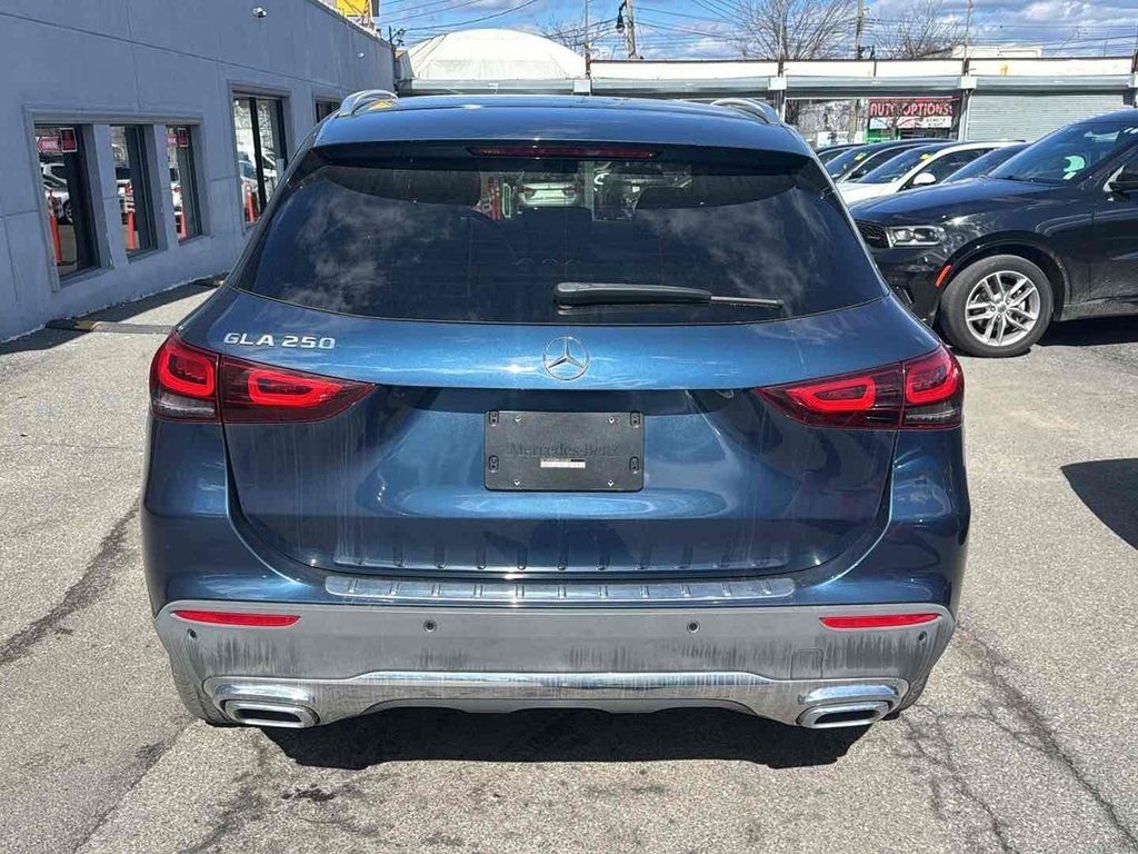 Used 2022 Blue Mercedes-Benz GLA 250 image 11