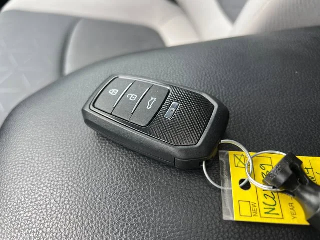 Used 2022 Magnetic Gray Metallic Toyota XLE image 29