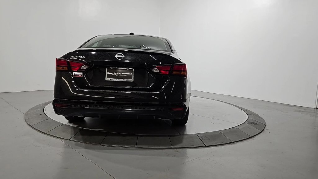 Used 2025 Black Nissan 2.5 S image 4