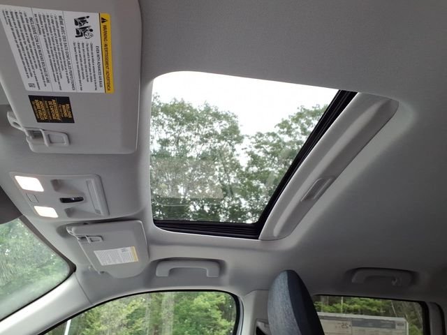 New 2026 Oxford White Ford XLT image 11