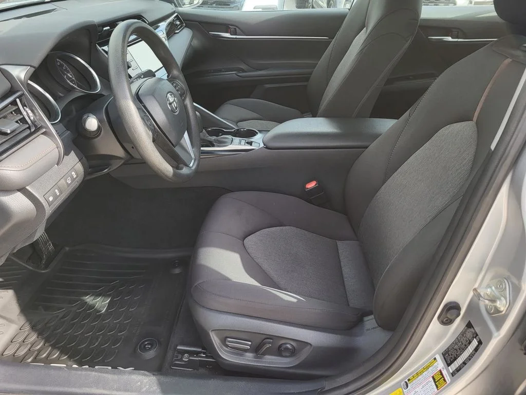 Used 2020 Silver Toyota LE image 16