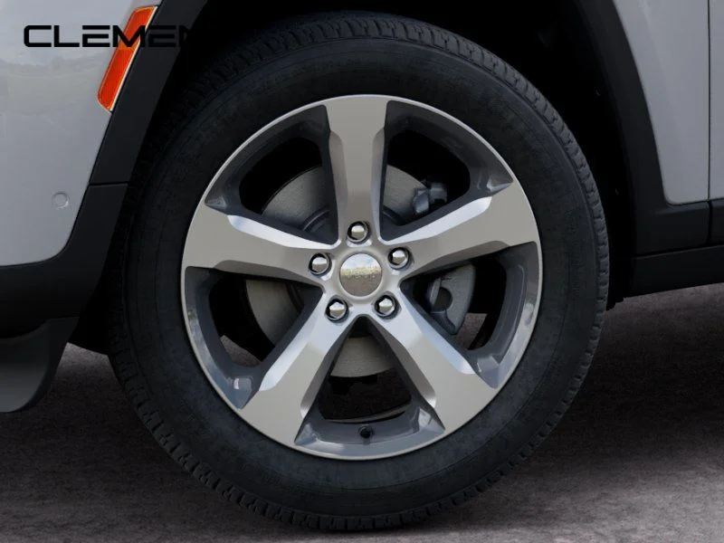 New 2026 Bright White Clear-Coat Exterior Paint Jeep Limited image 9