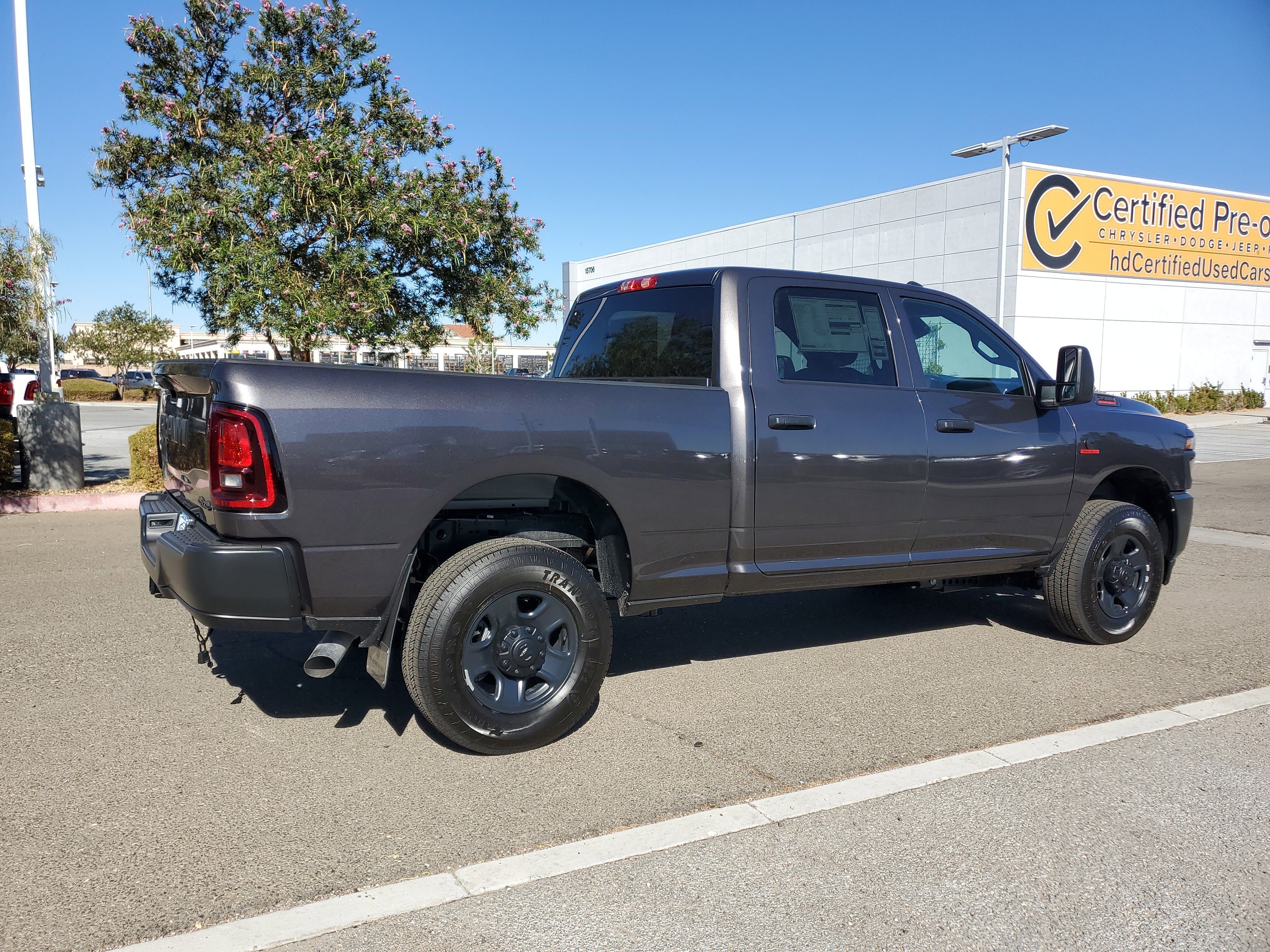 2026 RAM 2500 Tradesman - Photo 3