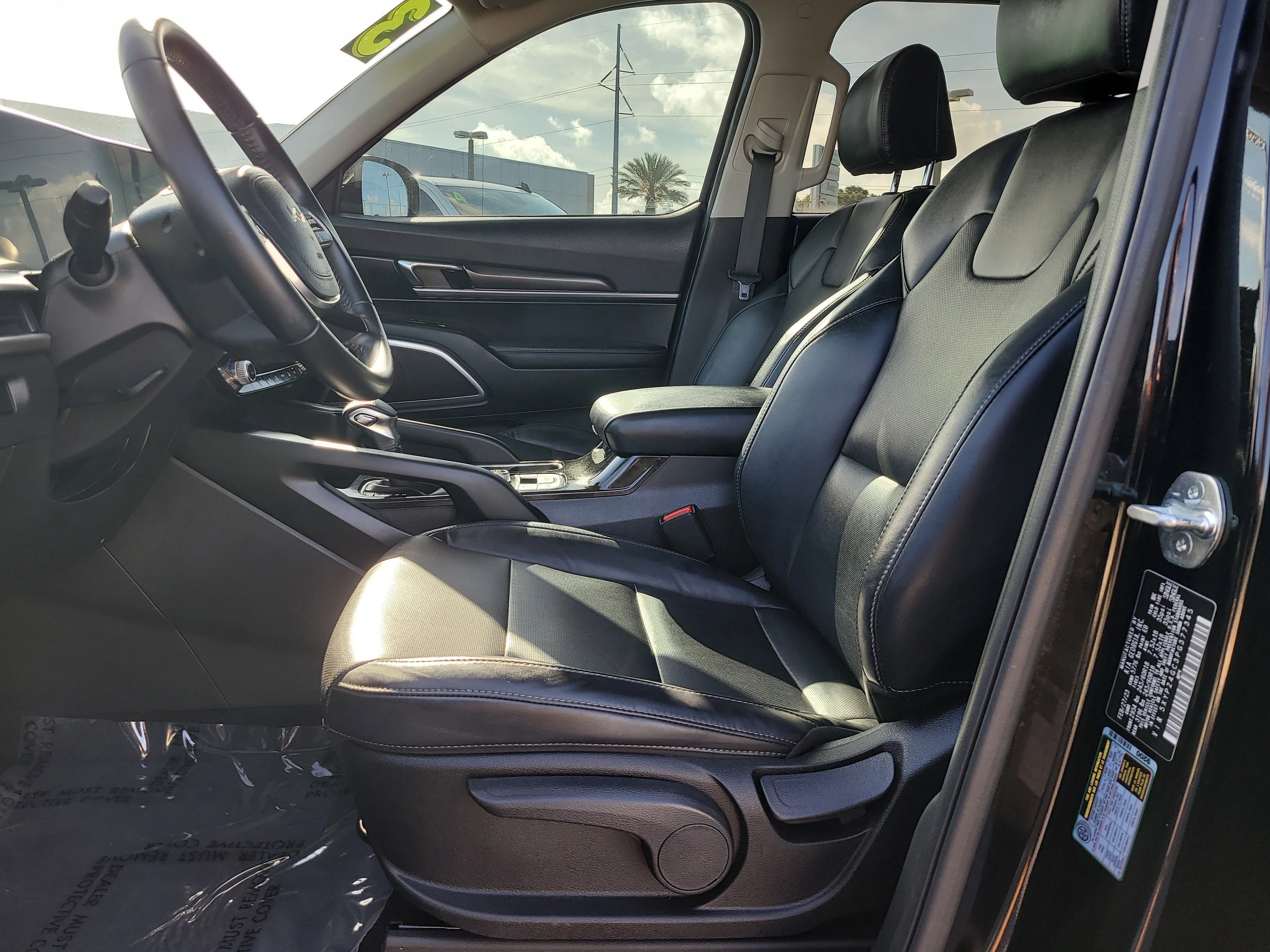 Used 2023 Ebony Black Kia LX image 18
