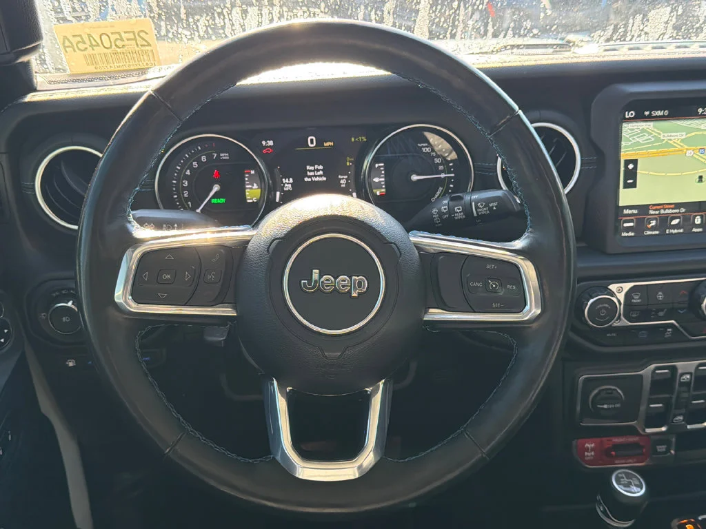 Used 2022 White/off-white Jeep Unlimited Rubicon 4xe image 23