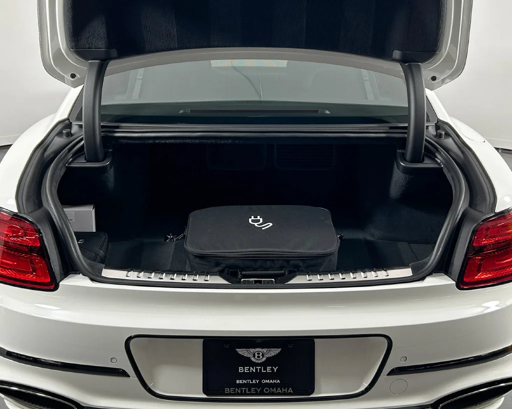 New 2026 White Bentley V8 image 43