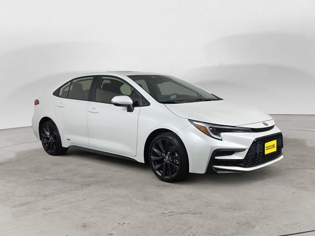 Used 2024 Pearl Toyota SE image 3
