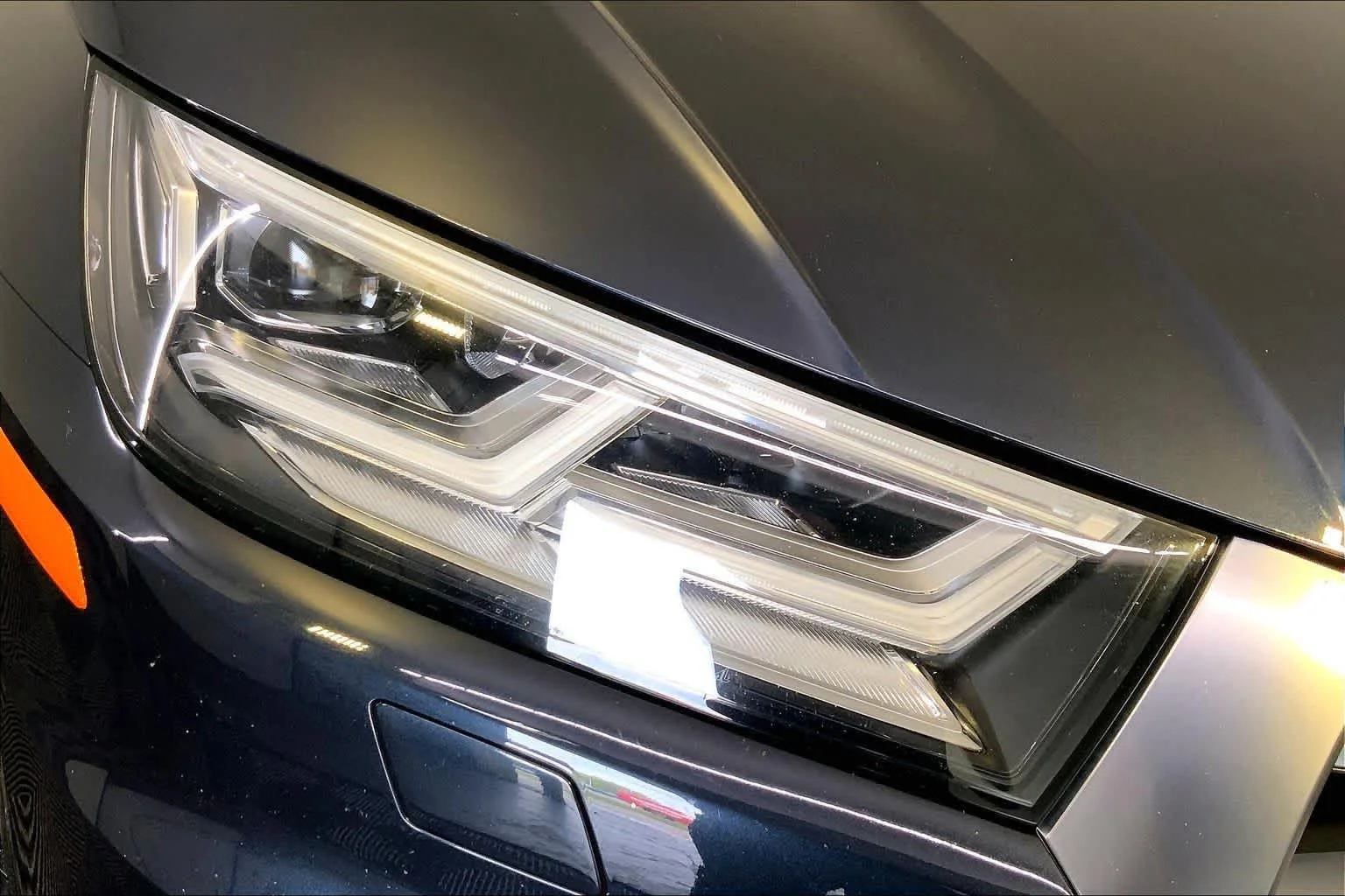 Used 2020 Moonlight Blue Metallic Audi Premium Plus image 27