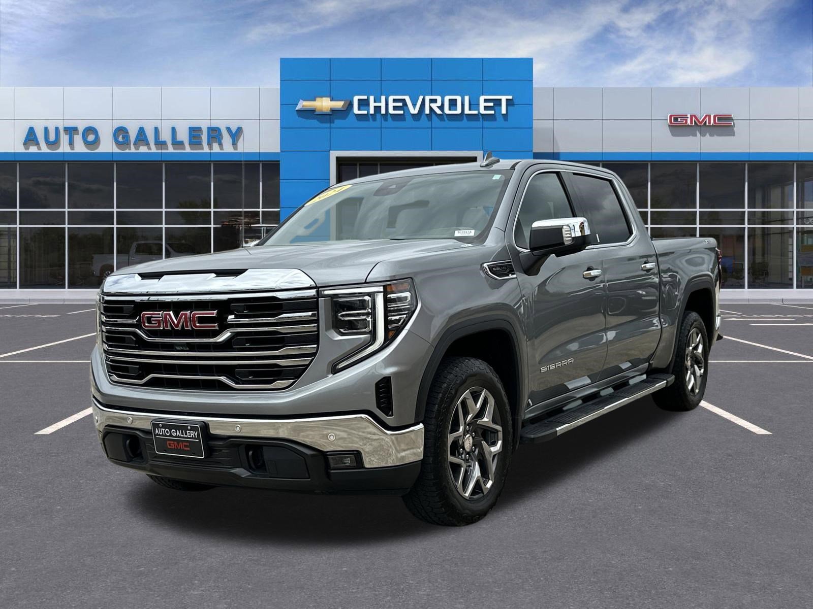 2024 GMC Sierra 4WD Crew Cab Short Box SLT's photo