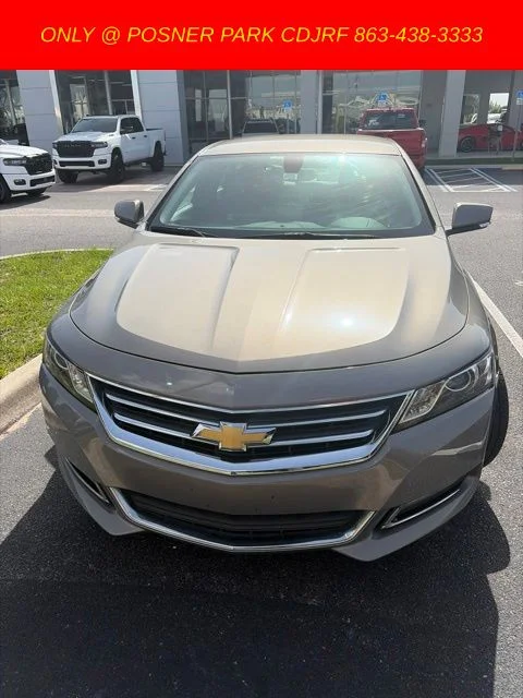 Used 2018  Chevrolet LT image 3