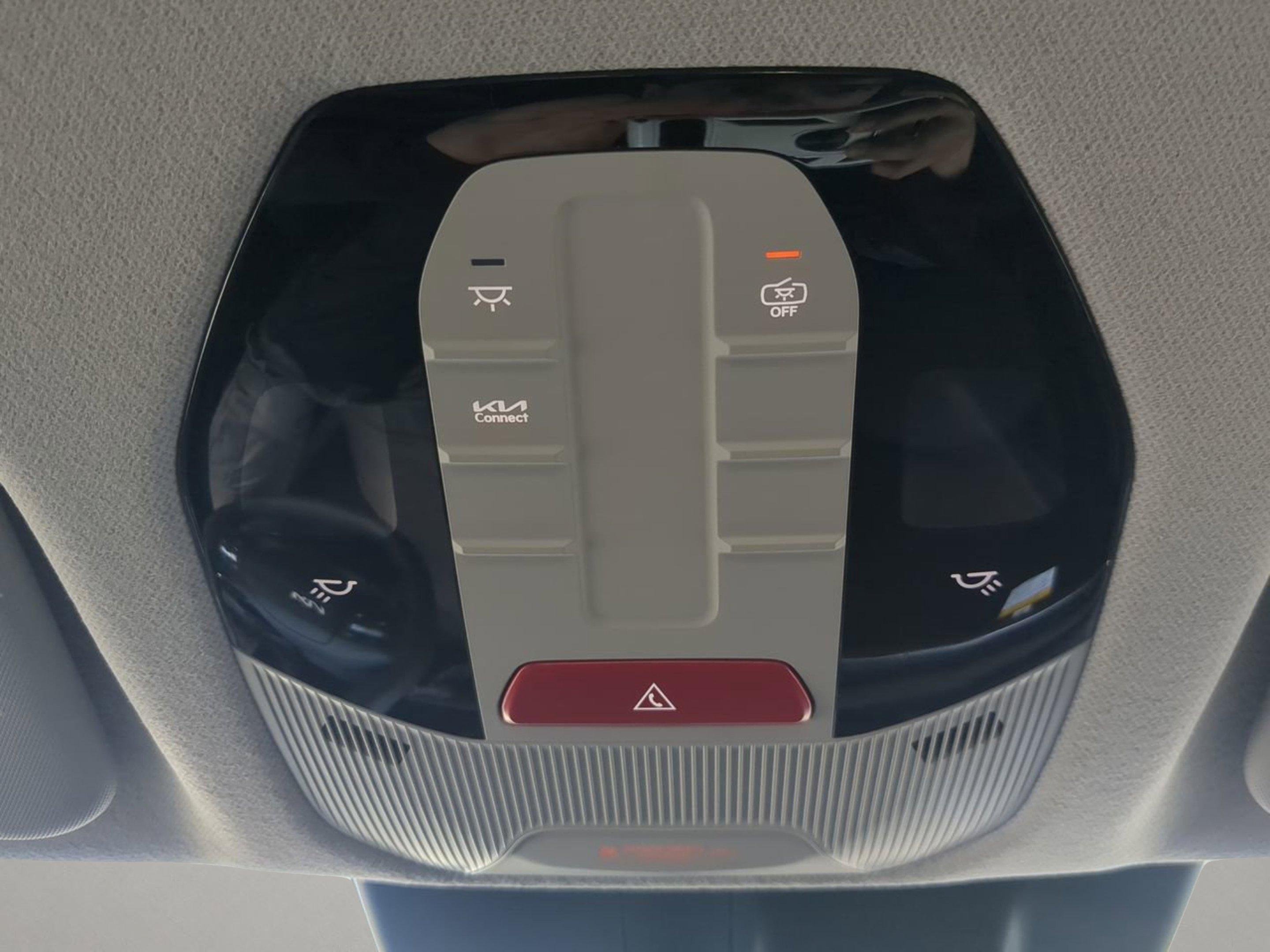 New 2026 Currant Red Kia LXS image 17
