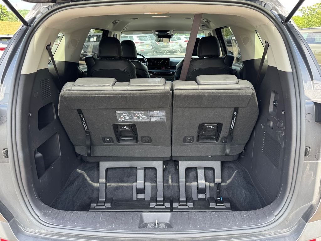 Used 2025 Gray Kia LXS image 21