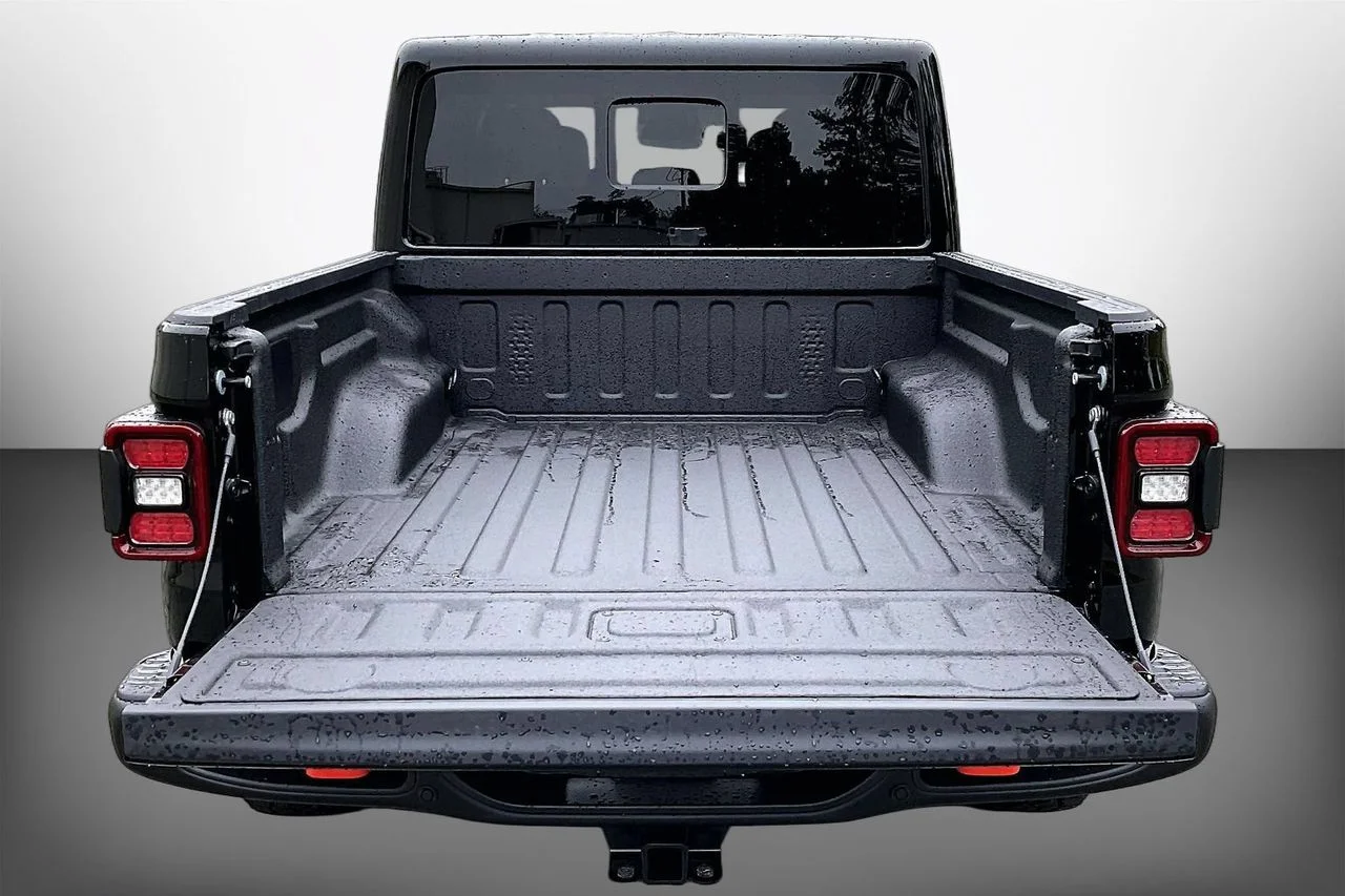 New 2026 Black Clearcoat Jeep Mojave X image 21