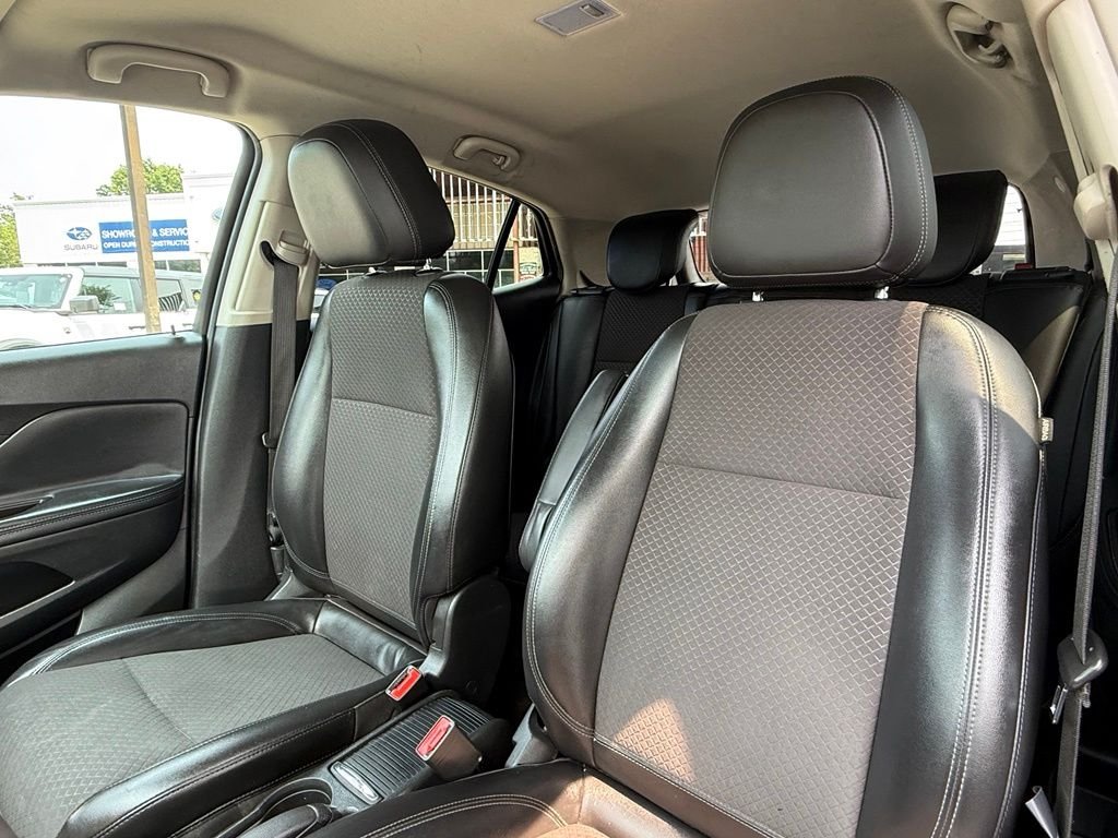 Used 2020 Gray Buick Preferred image 20
