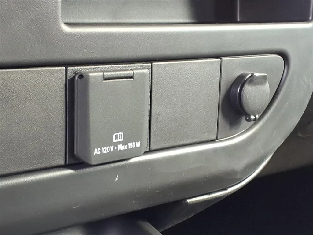 2025 Chevrolet Express Cargo Work Van - Photo 18