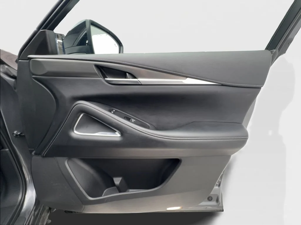 Used 2025 Gray INFINITI LUXE image 38