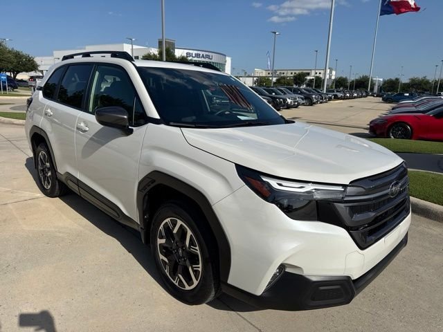 Used 2025  Subaru Premium image 1